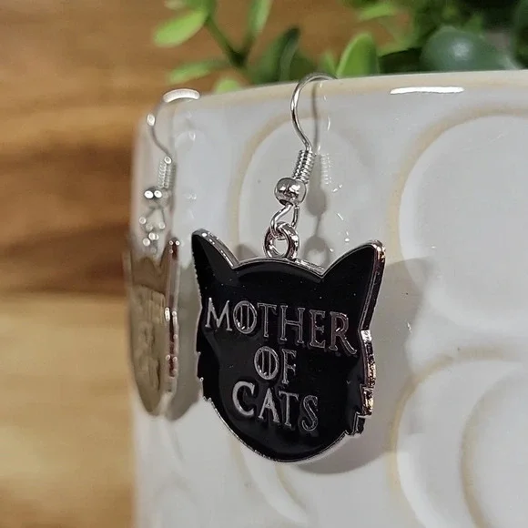 🔥LAST PAIR🔥 Mother of Cats Charm Drop Earrings - Picture 4 of 6